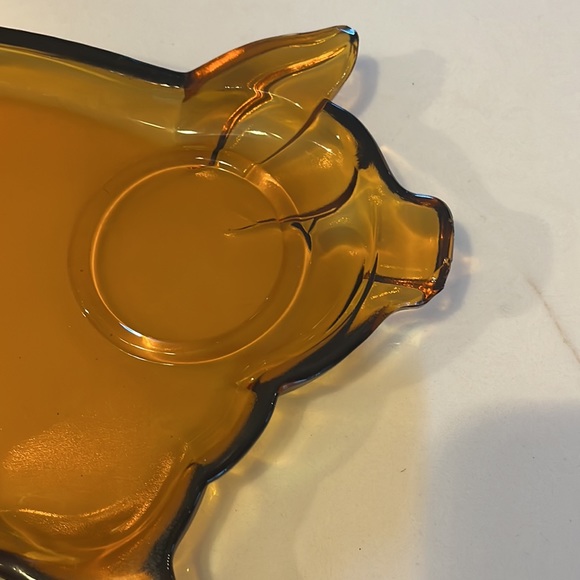 Vintage Tiara by Indiana Glass Snack Plate Pig Shaped Amber Glass - Picture 2 of 5